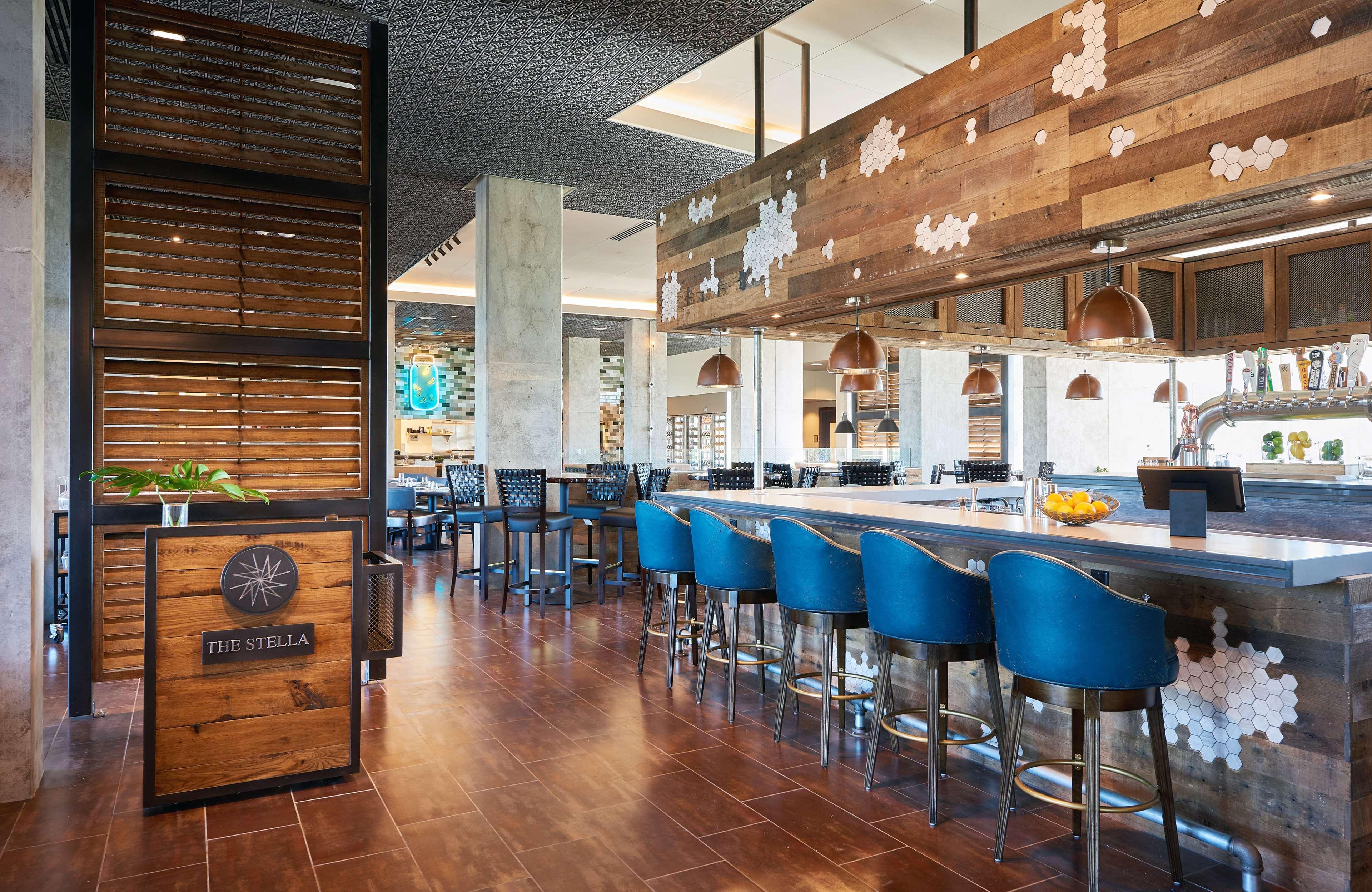 The Stella Hotel, Autograph Collection Bryan Ngoại thất bức ảnh