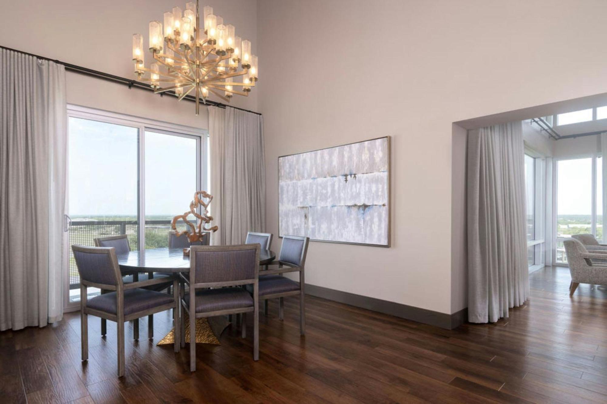 The Stella Hotel, Autograph Collection Bryan Ngoại thất bức ảnh